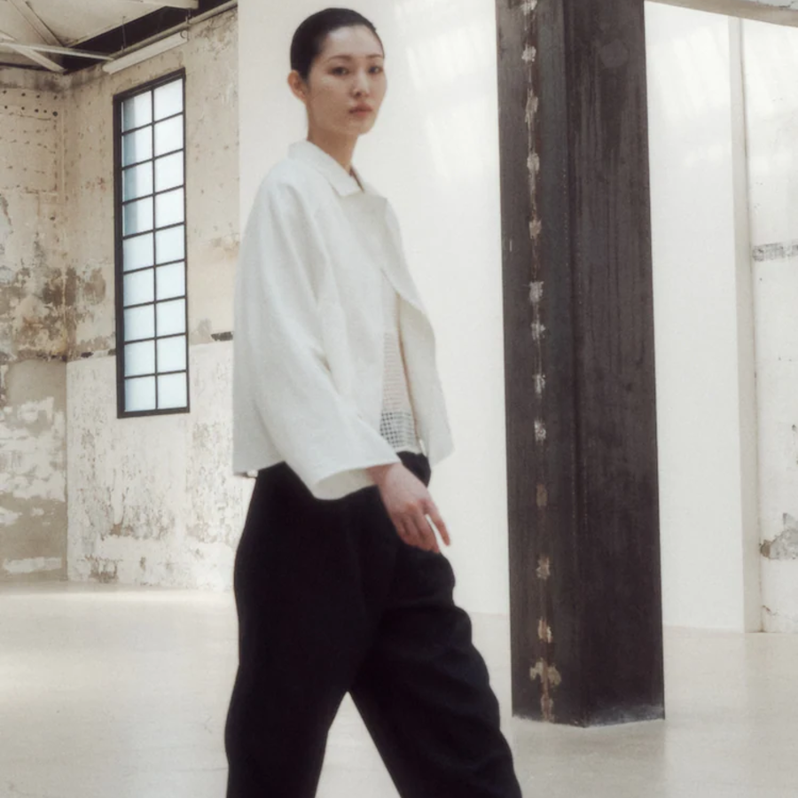 KUHO Cotton Tuck Tapered Pants - Navy