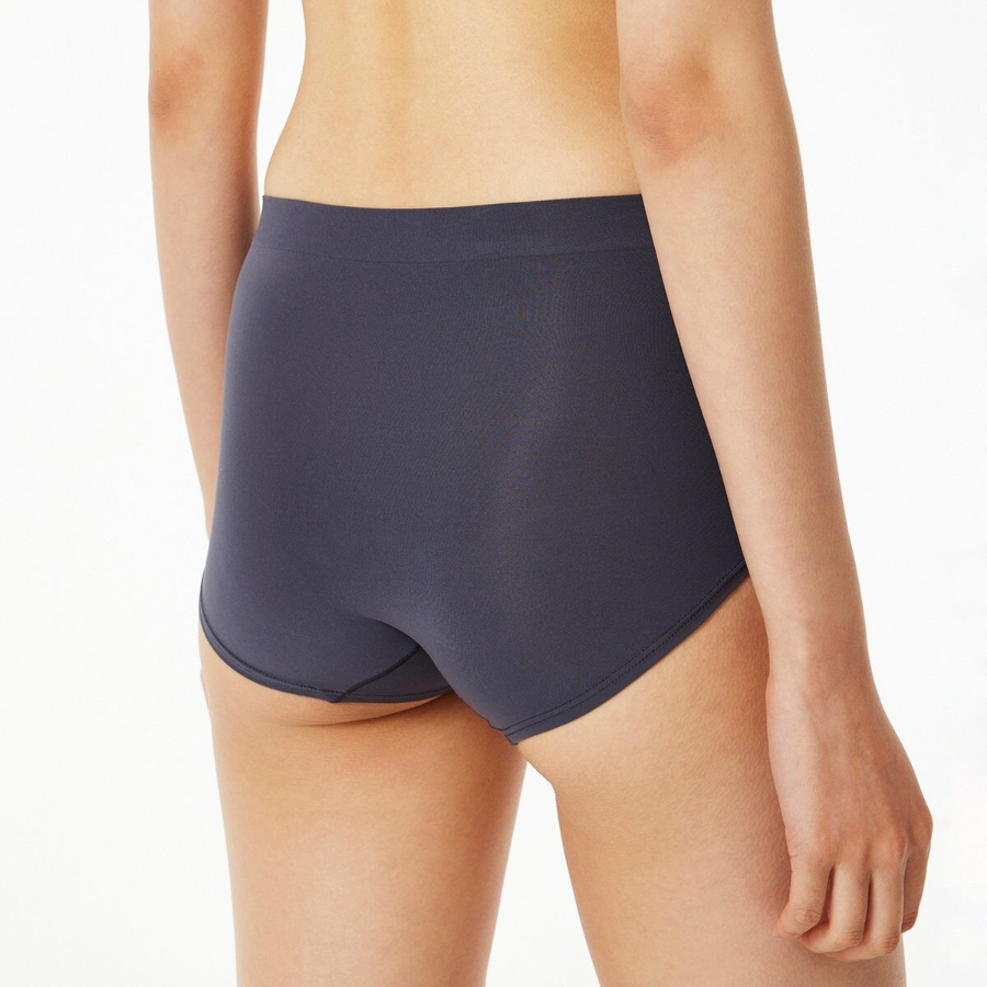 JAJU 720-Degree Stretch Seamless High-Rise Panty (Charcoal) — невидимая посадка и практичный стиль