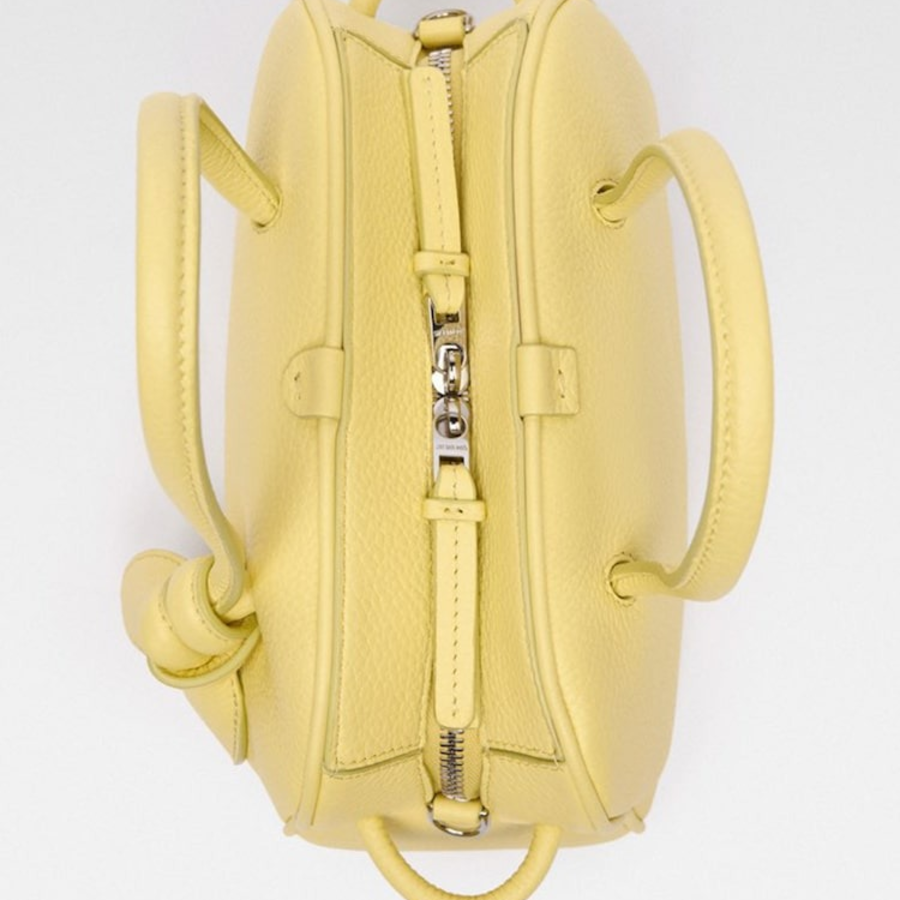 JACQUEMUS Le Petit Turismo - Light Yellow