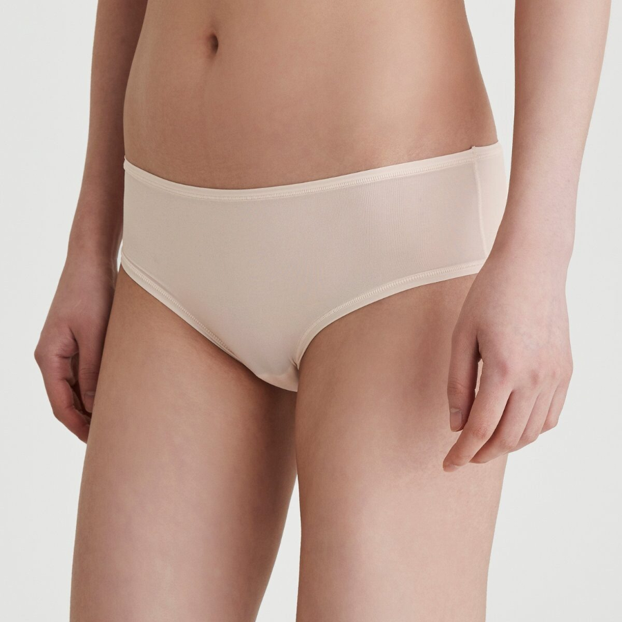 JAJU 720-Degree Stretch Butter Bikini Panty (Beige) — ультрамягкое бельё с эффектом «второй кожи»