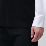 Lambswool V-Neck Knit Vest [Black]