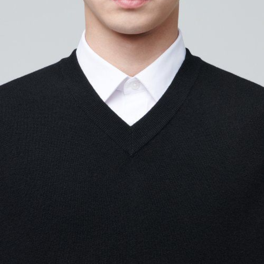 Lambswool V-Neck Knit Vest – Black