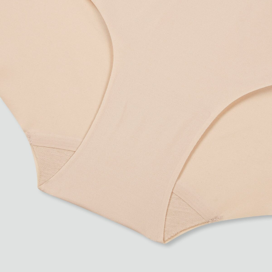 JAJU Support No-Line High-Rise Panty (Beige) — поддержка и невидимость под одеждой