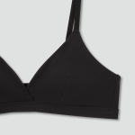 JAJU 720-Degree Stretch Butter Bralette (Black) — комфорт и эластичность в минималистичном дизайне