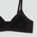 JAJU 720-Degree Stretch Butter Bralette (Black) — комфорт и эластичность в минималистичном дизайне