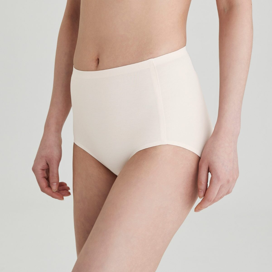 JAJU 120-Count Modal No-Line High-Rise Panty (Beige) — невидимый комфорт и гладкость