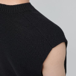 Textured Crew Neck Knit Vest [Black]