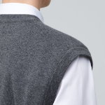 Lambswool V-Neck Knit Vest [Medium Grey]
