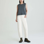 JAJU Tapered Denim Pants (Ivory) — универсальные джинсы с мягким силуэтом и комфортной посадкой