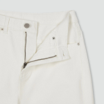 JAJU Tapered Denim Pants (Ivory) — универсальные джинсы с мягким силуэтом и комфортной посадкой