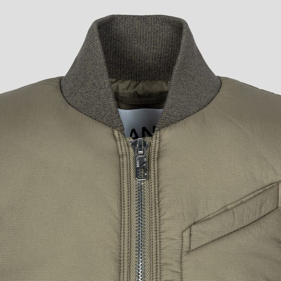 GANNI Quilt Short Vest – Black