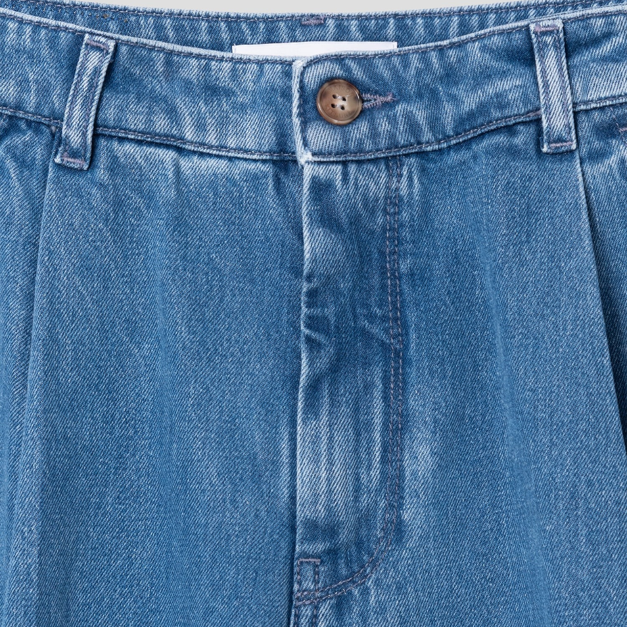 Maison Kitsune Women Pleated Denim Jeans - Light Stone Indigo