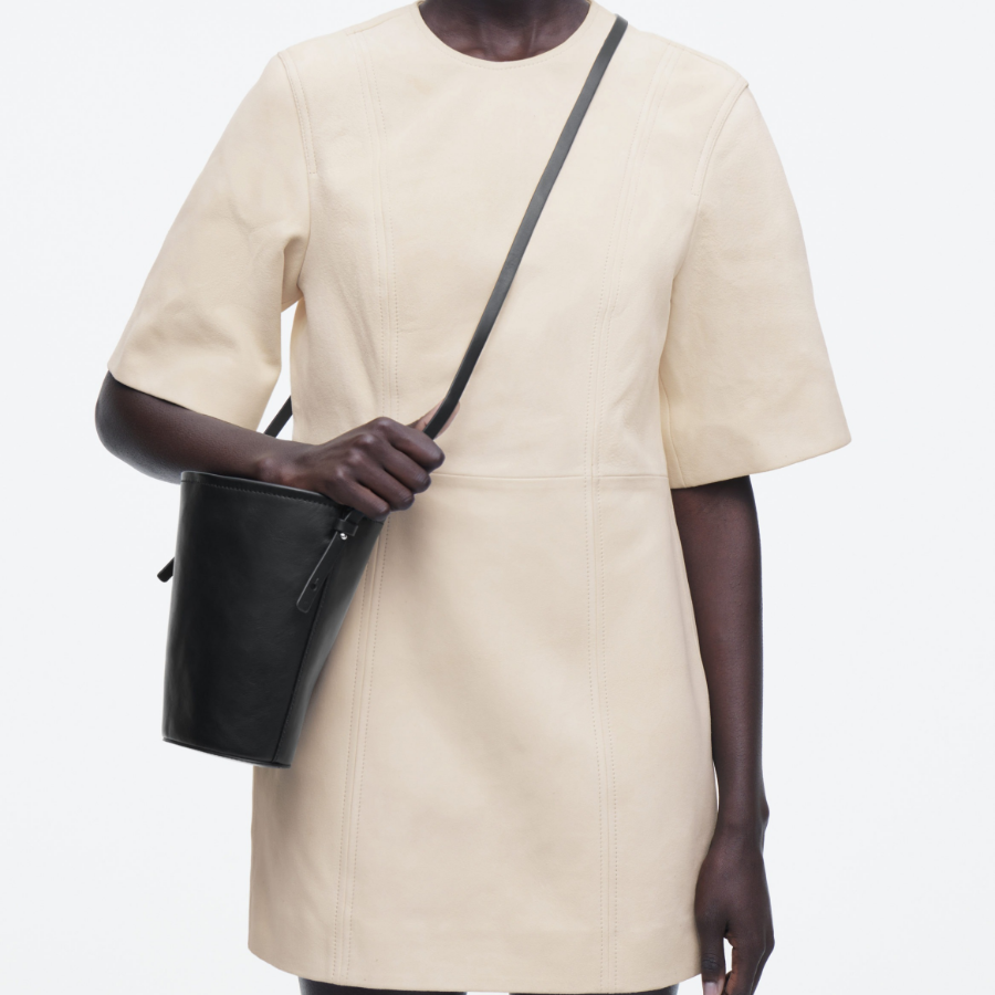 COS BUCKET Mini Bag – Leather Black