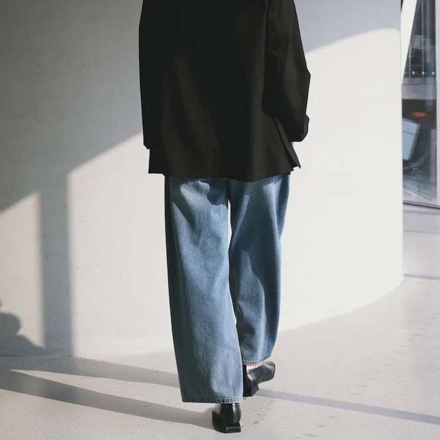 KUHO Tuck Detail Wide Fit Denim Pants – Blue