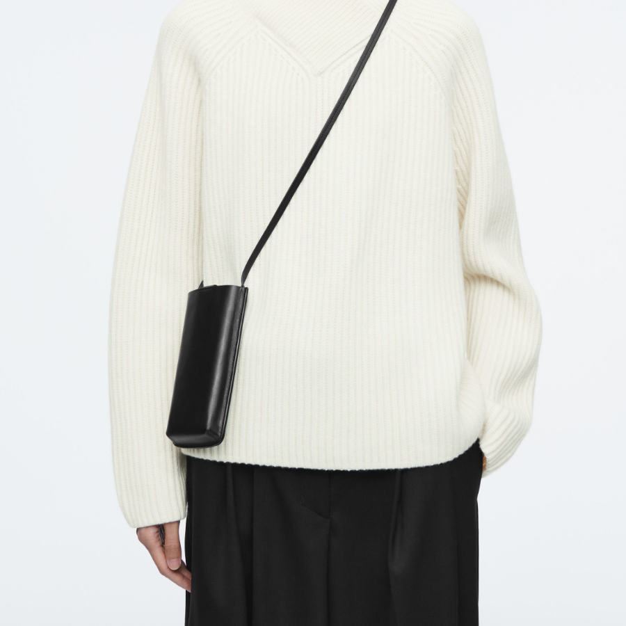 COS Crossbody Phone Pouch – Leather Black