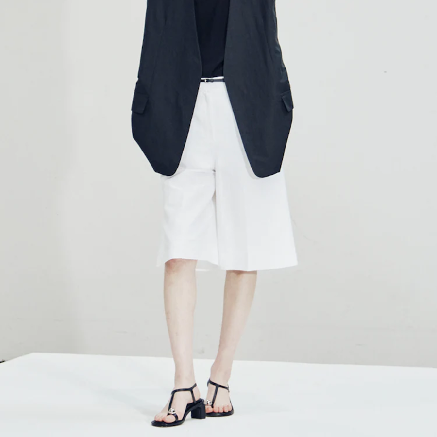KUHO [Summer Icon Slacks] Belted Bermuda Pants - Ivory