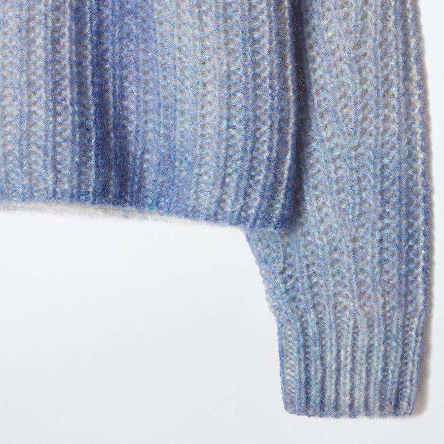 COS – Spray-Effect Mohair V-Neck Sweater