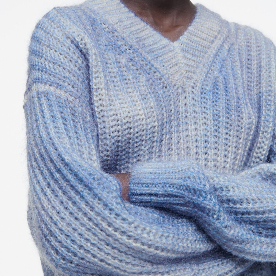 COS – Spray-Effect Mohair V-Neck Sweater