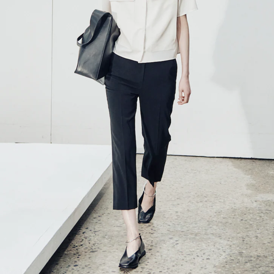 KUHO Capri Tapered Fit Pants - Black