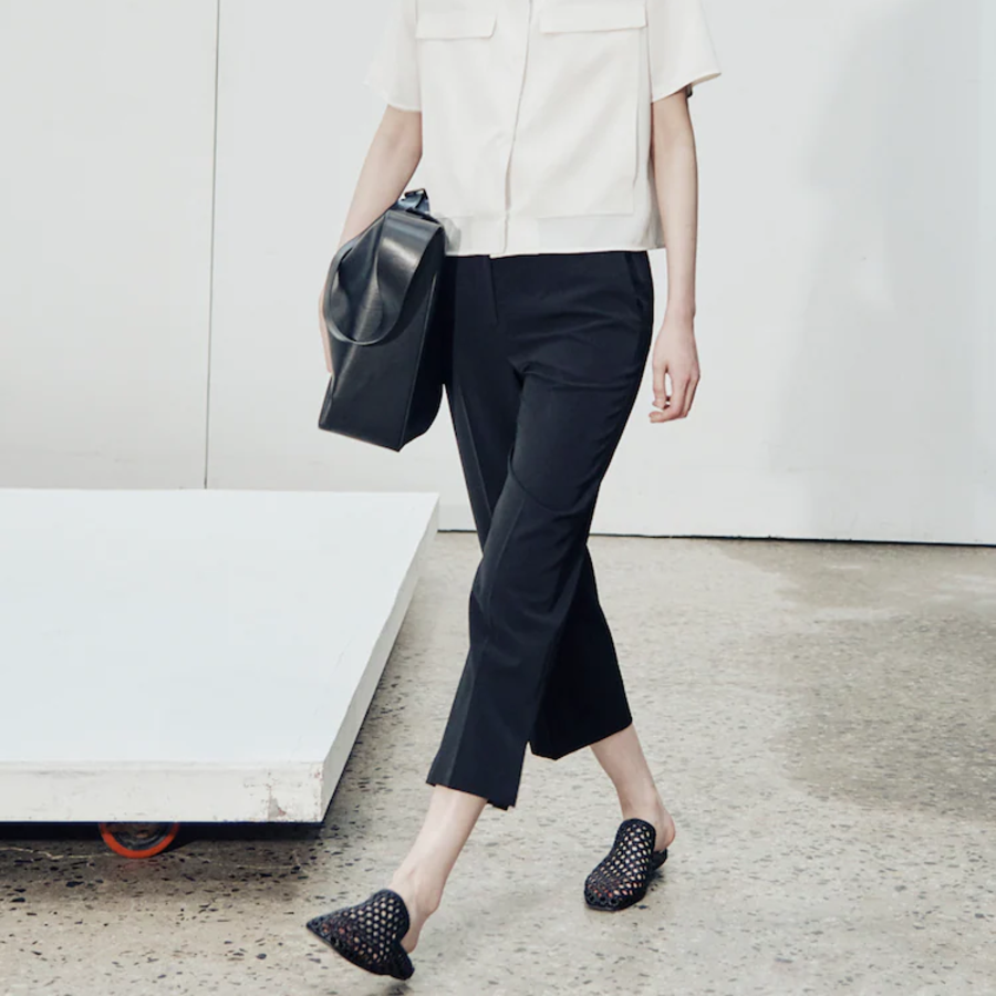 KUHO Capri Tapered Fit Pants - Black