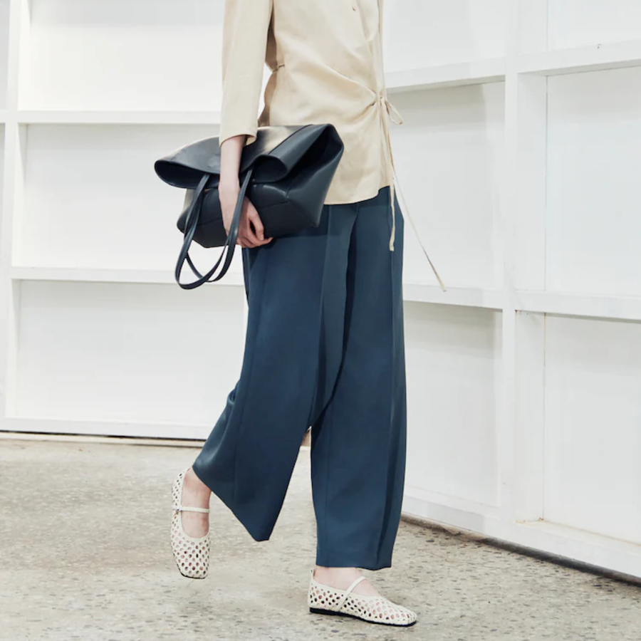 KUHO Wide-Fit Pants – Grey