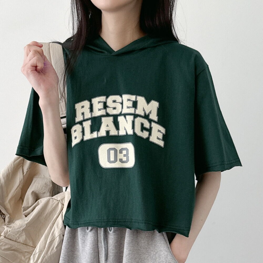 Resem Blance – укороченная худи-футболка с необработанным краем