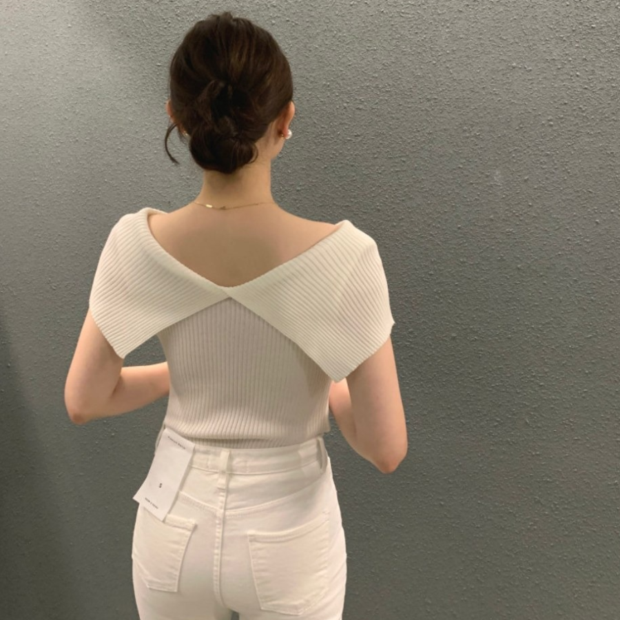 CG – Off-Shoulder Ribbed Knit