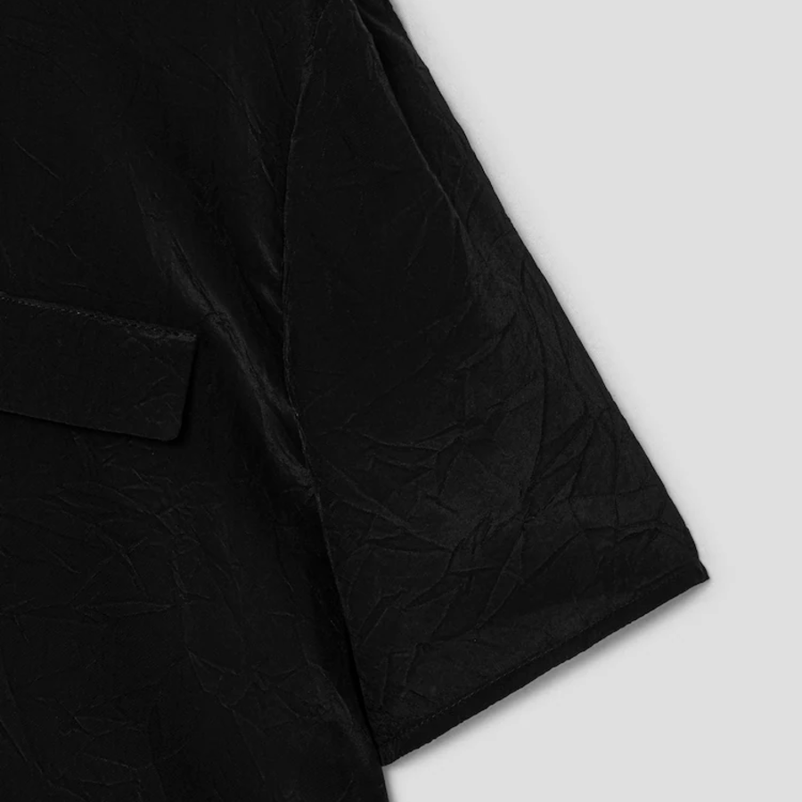 KUHO [Crease Series] Round Neck Blouse - Black