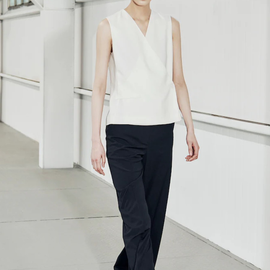 KUHO [Edit] Side Button Blouse - White