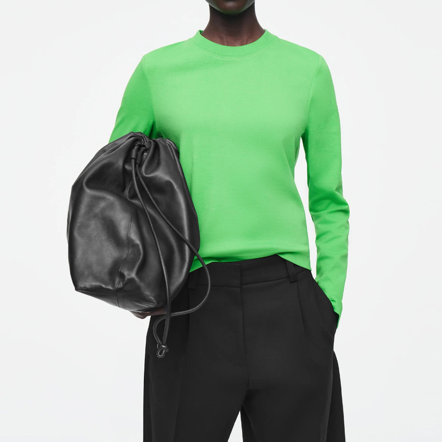 COS – Clean Cut Regular Long Sleeve T-Shirt