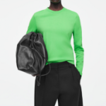 COS – Clean Cut Regular Long Sleeve T-Shirt