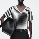 COS – 24/7 Regular V-Neck T-Shirt