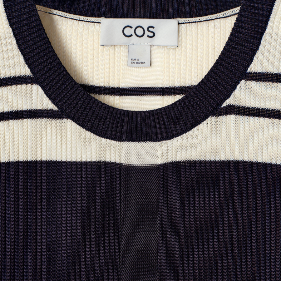 COS – Ribbed Knit Sleeveless Top