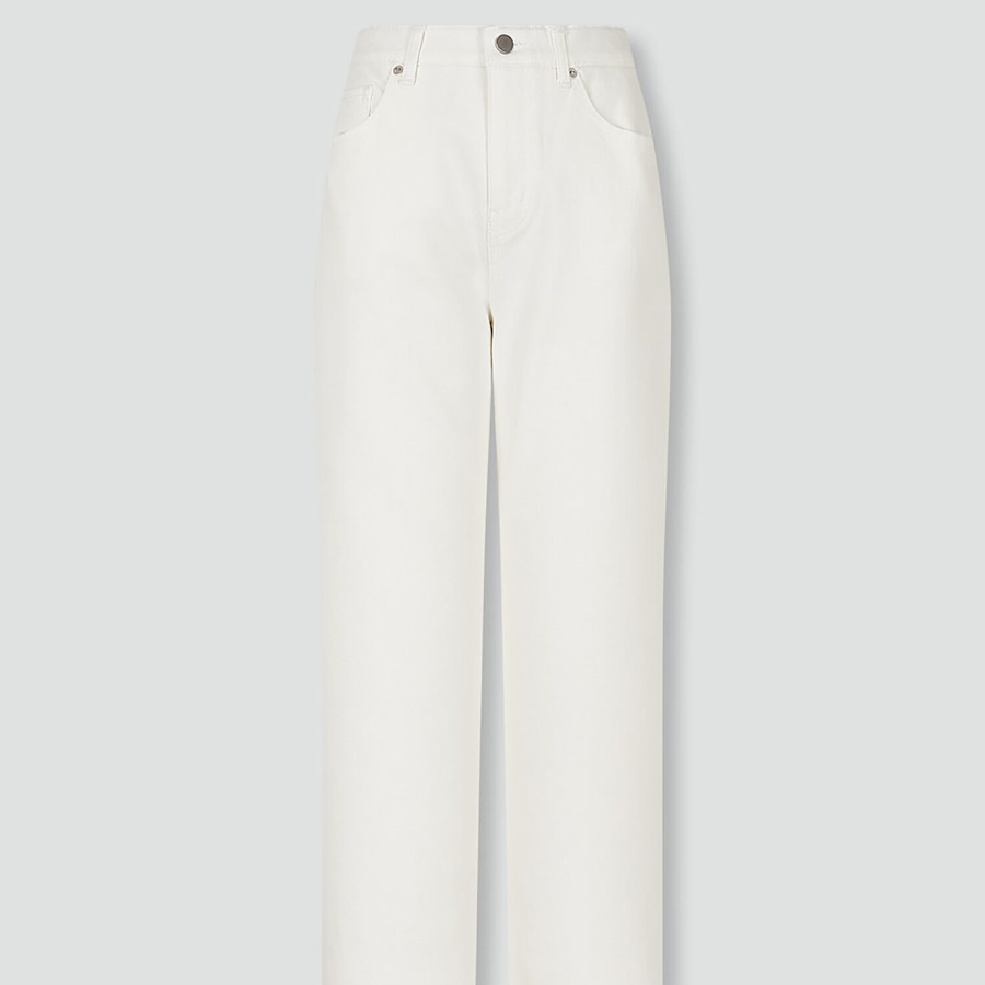 JAJU Straight Denim Pants (Ivory) — базовая модель с прямым кроем в светлом исполнении