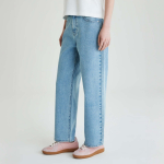 JAJU Straight Denim Pants (Light Blue) — лёгкий оттенок и классический силуэт для повседневных образов