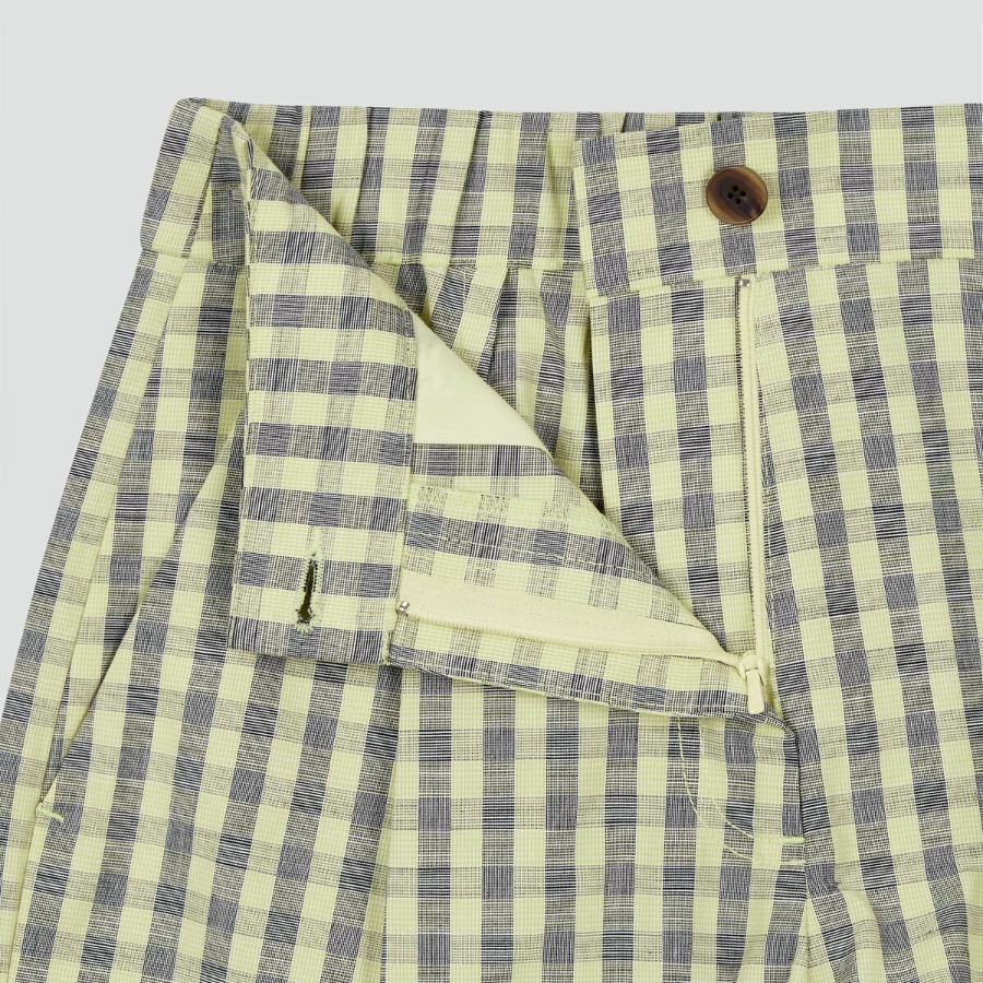 JAJU Cotton Check Tuck Half Pants (Yellow) — яркие и комфортные шорты с стильным клетчатым узором и элегантными защипами