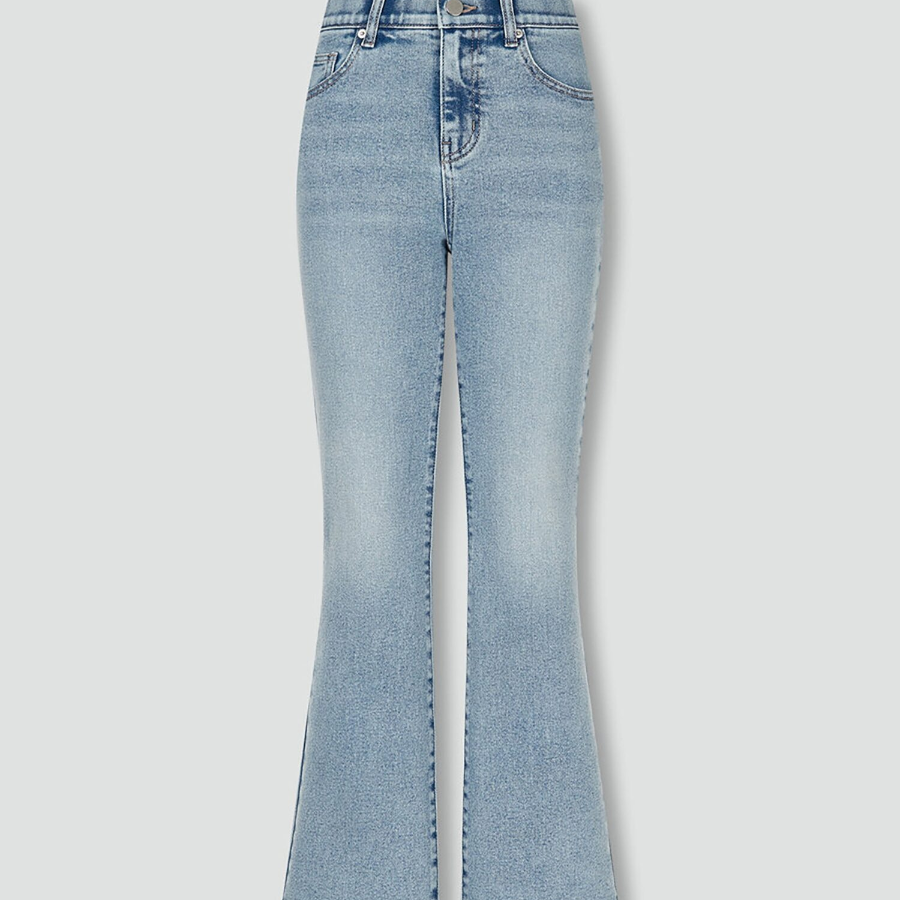 JAJU Bootcut Denim Pants (Light Blue) — классические джинсы с эффектом клёша и светлым оттенком