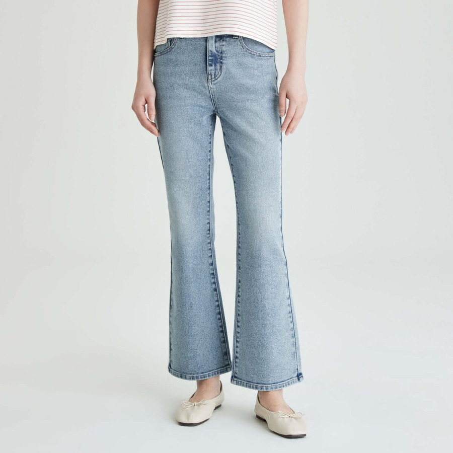 JAJU Bootcut Denim Pants (Light Blue) — классические джинсы с эффектом клёша и светлым оттенком