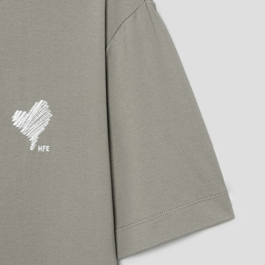 KUHO [HEART FOR EYE] Regular T-Shirt (Artwork) - Khaki