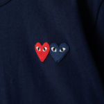 PLAY COMME des GARÇONS Double Heart Wappen T-Shirt — Navy