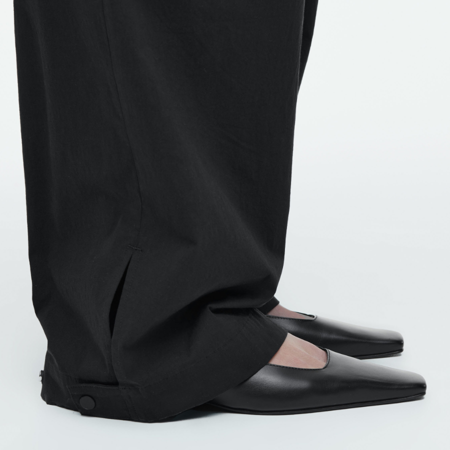 COS Utility Barrel Leg Cargo Trousers – Black