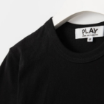 PLAY COMME des GARÇONS Double Heart Wappen T-Shirt — Navy