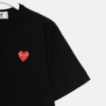 Red Heart Wappen T-Shirt — Black