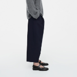 COS Pleated Barrel Leg Chino – Navy