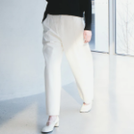 KUHO Tapered Fit Denim Pants - Ivory