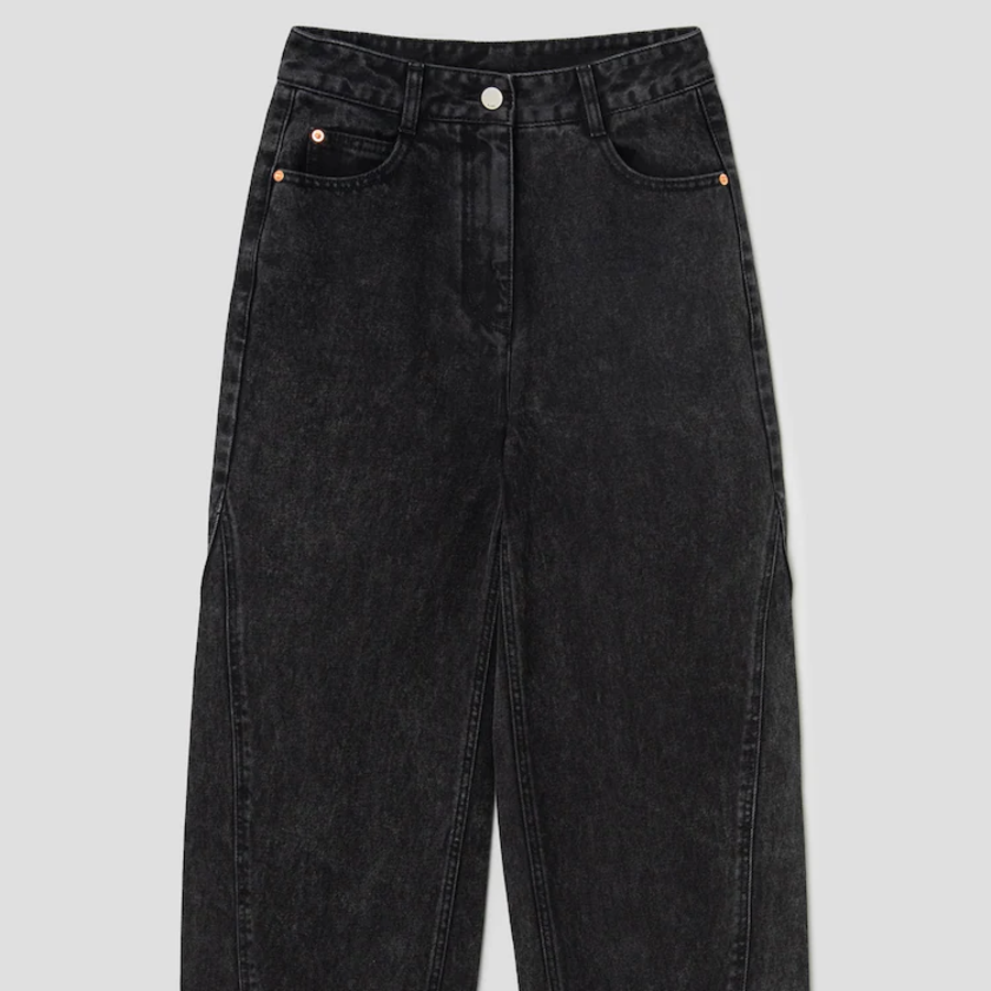 KUHO Wide-Fit Denim Pants - Black