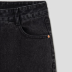 KUHO Wide-Fit Denim Pants - Black