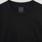 JUUN.J LANGUAGE IRIS Semi-Oversized Short Sleeve – Black