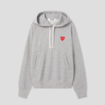 PLAY COMME DES GARÇONS (Women) Red Heart Wappen Hoodie – Grey —