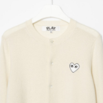 PLAY COMME DES GARÇONS (Unisex) White Heart Wappen Cardigan – White